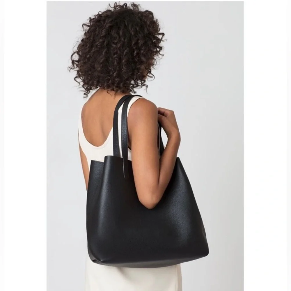 Cuyana Structured Tote (Classic) with additional Tote Organizer - Picture 5 of 10